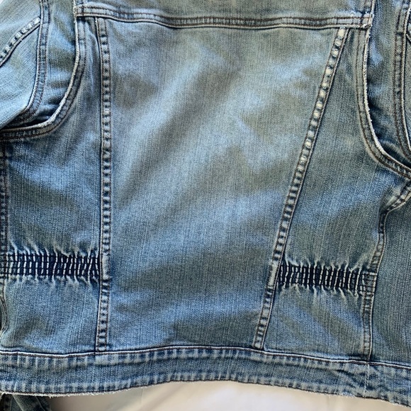 Gap Jean Jacket - Picture 5 of 5